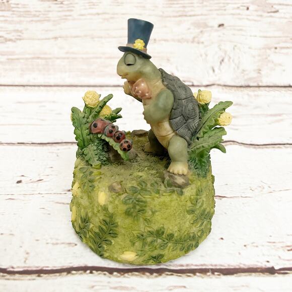 TURTLE COVE “Maestro” Vintage 1996 Music Figure - Plays Eine Kleine Knachusik - Picture 2 of 5